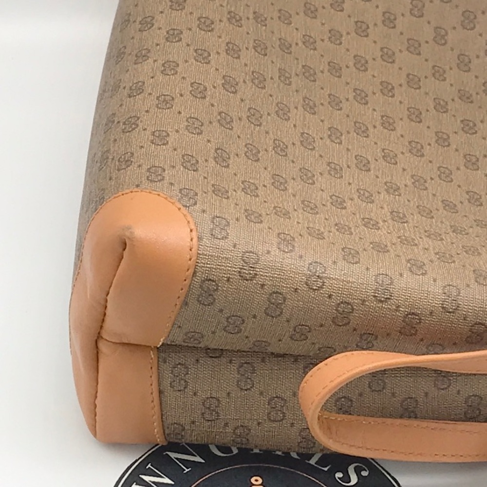 Gucci Brown Leather GG Unisex Toiletry Bag - Picture 11 of 16
